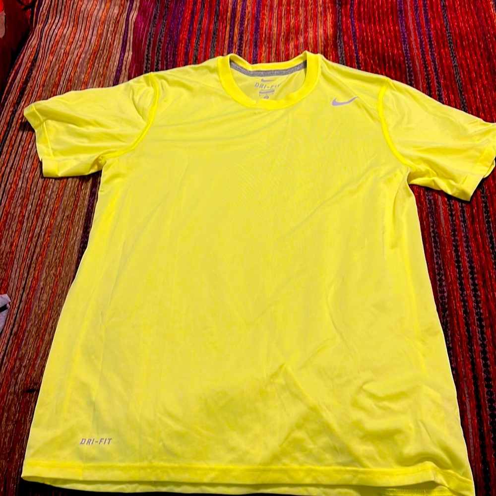 Men’s Medium, Nike Dry Fit T-Shirt